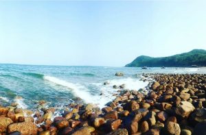 Bãi Đông – địa điểm du lịch hot ở Hải Hòa